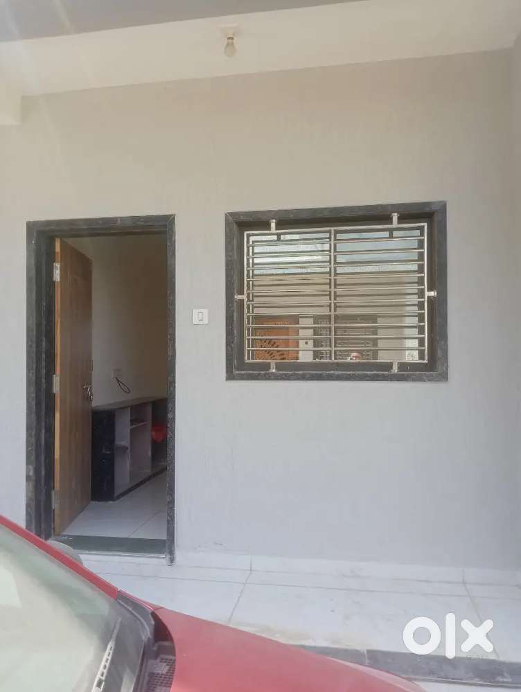 Ad for rent Rs 7000.selling price 60L(18×39)G+1row house.