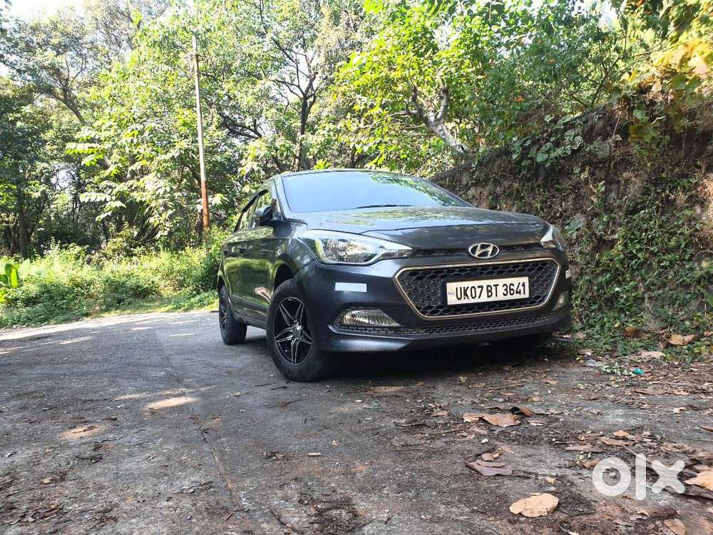 Well maintained i 20 with new neo alloy wheels and recently service