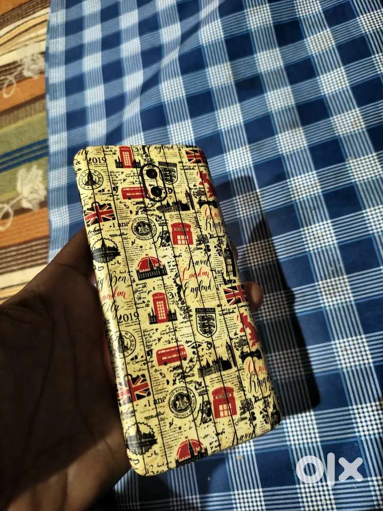 One plus6t.    8/128 budget friendly deal
