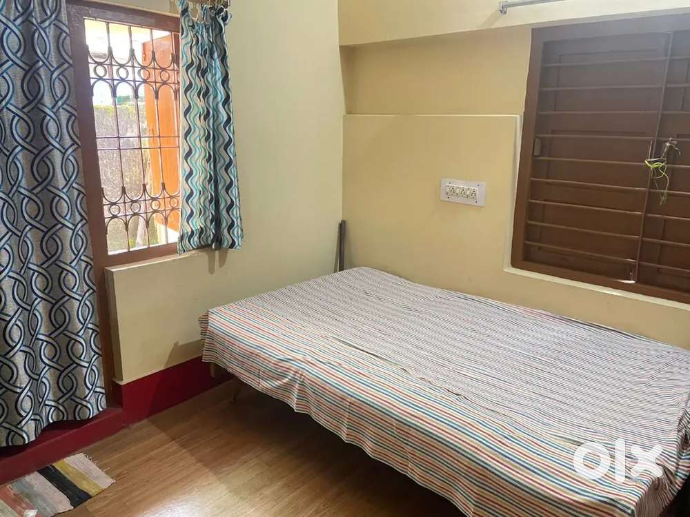 AC Room in 3 BHK House for Single Working Male Professionals