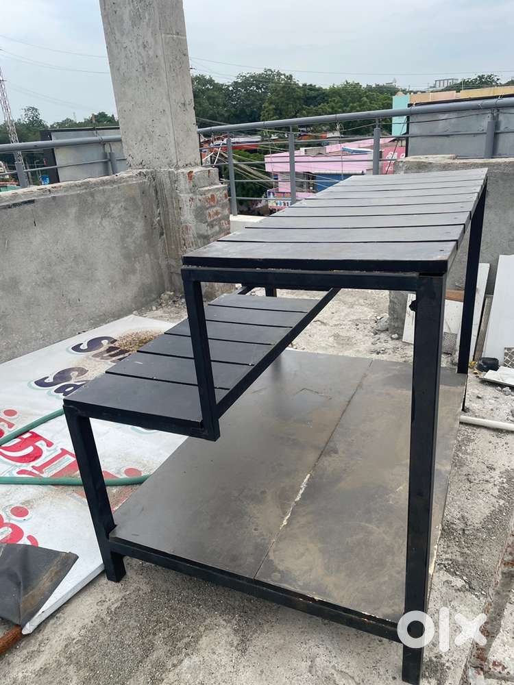 Showroom Steel table,Rake
