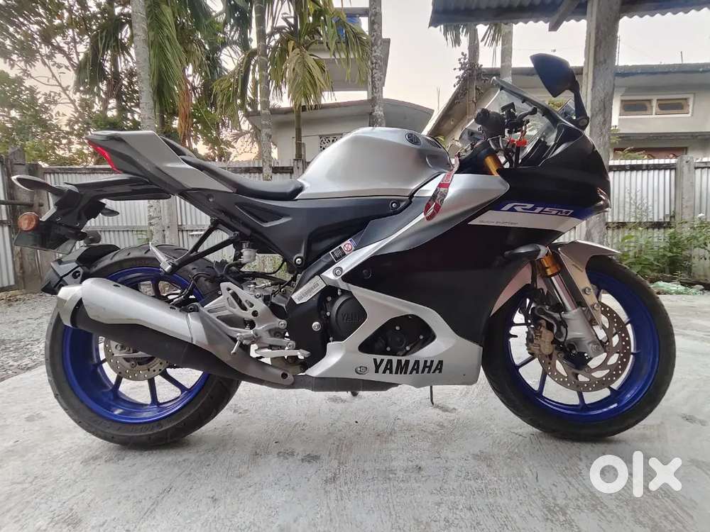YAMAHA R15 M