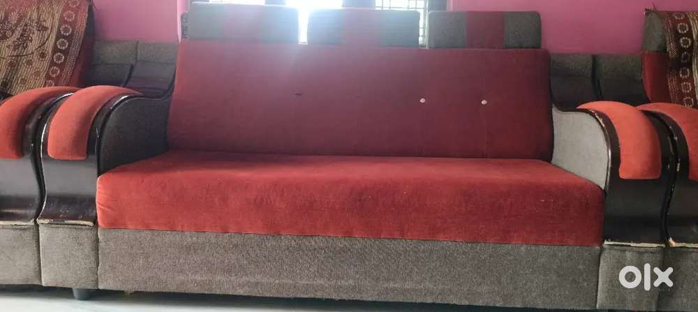 2 years old Sofa set