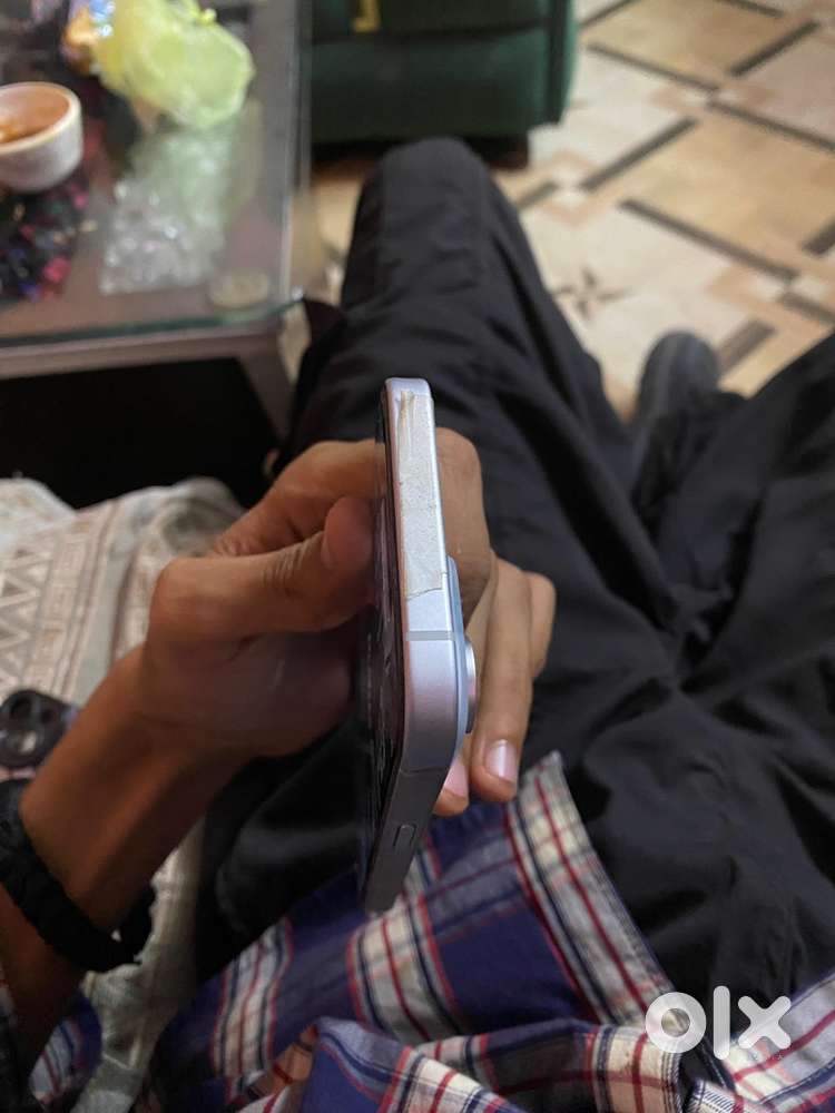 1 phone 15 scratch less battery 84 with box and data cable