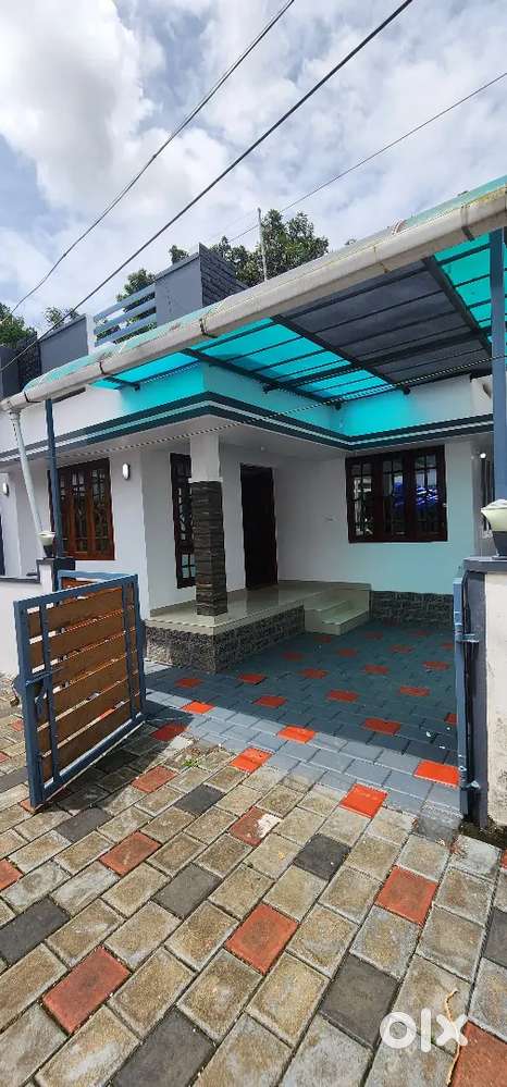 3 bhk, Edapally, Varapuzha, bus stop 100 m, Well & Corp Water, 33/nego