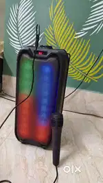 RD Karaoke speaker with mic and remote
