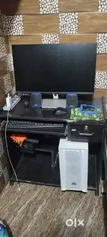 Computer table