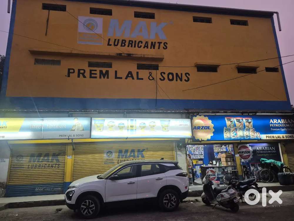 Female for accounting work