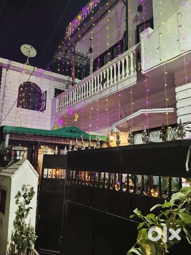 Urgent full furnished 3bhk for rent@Jakhan,Rajpur Road(near KCSoupBar)