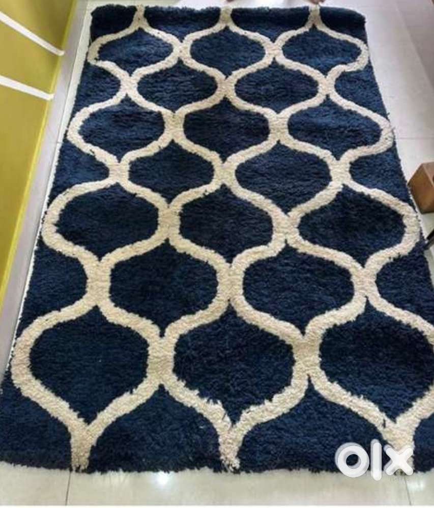 Branded Microfiber Carpet -6x4 feet, slightly used