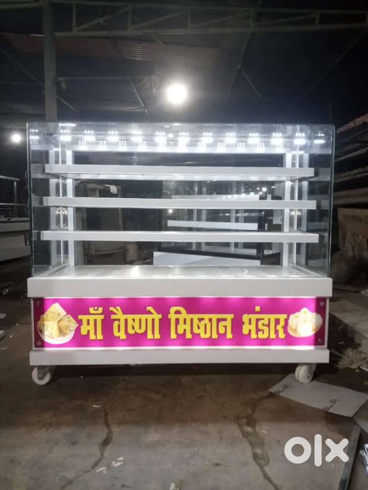 Sweet display counter