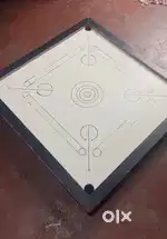 Carrom board