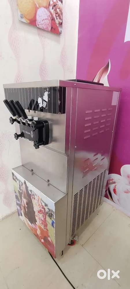 Softy ice cream machine i want to sell all good condition best machin