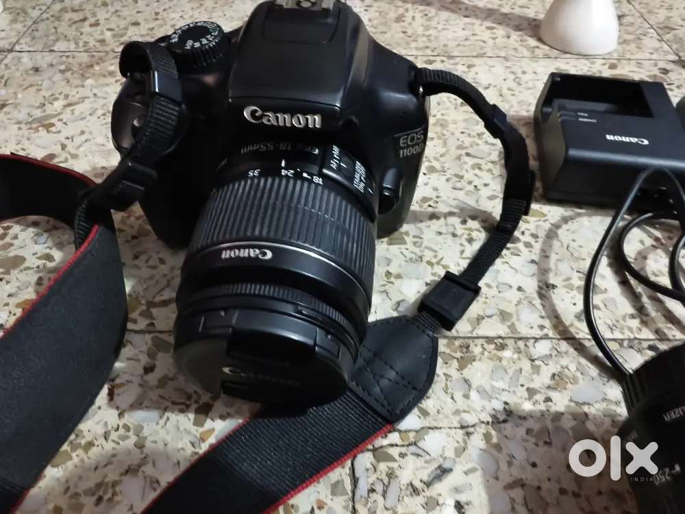 Camera canon 1100 D