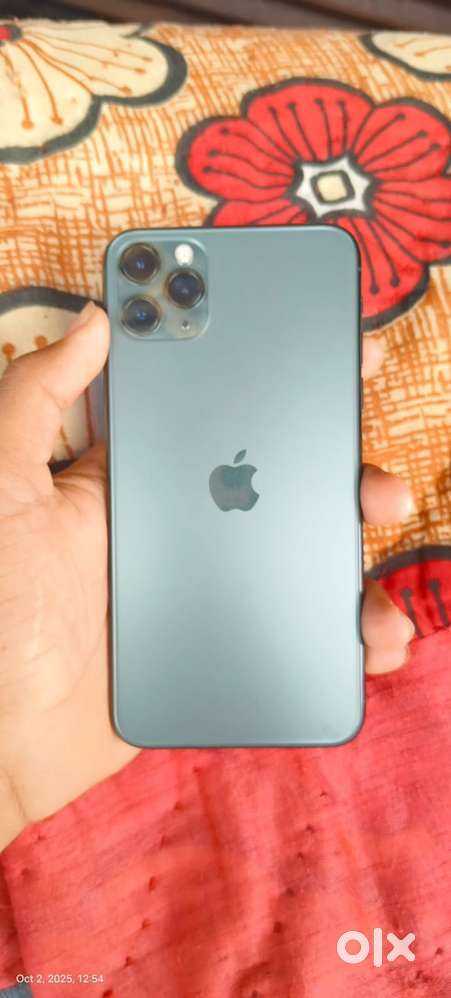 iPhone 11 pro max (4 64 gb
