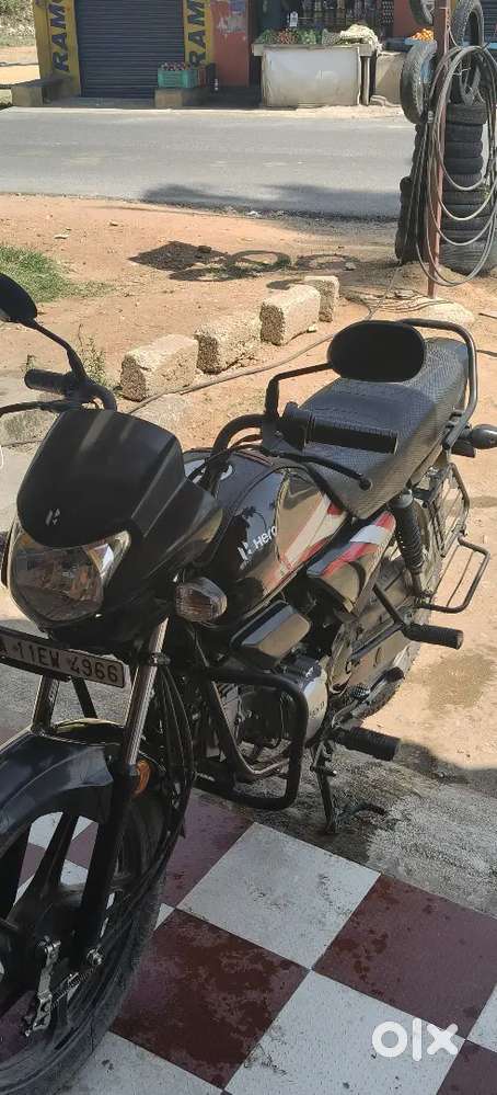 Single owner 2024 model  back brand New tyre