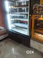 Cake  frige