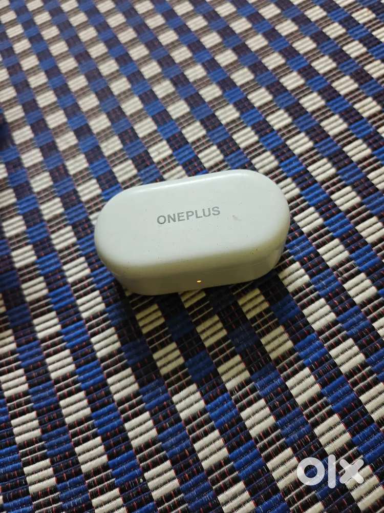 OnePlus buds