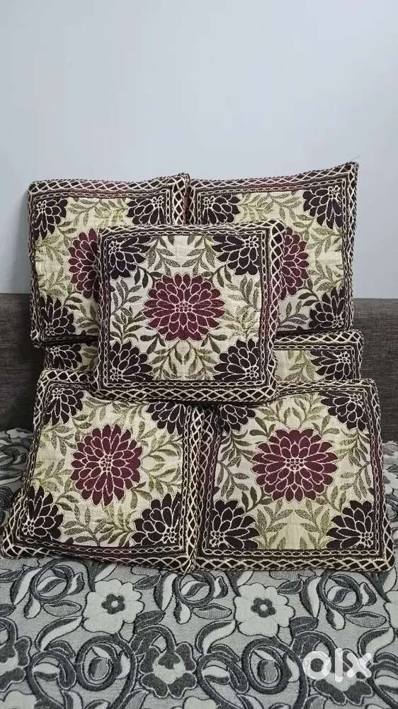 Sofa pillows soft & comfortable 7 pec