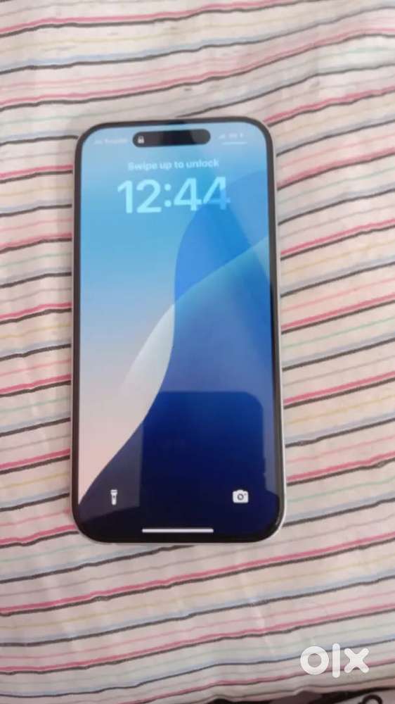 I Phone 15  87 Battery Health  with adaptor and cable original