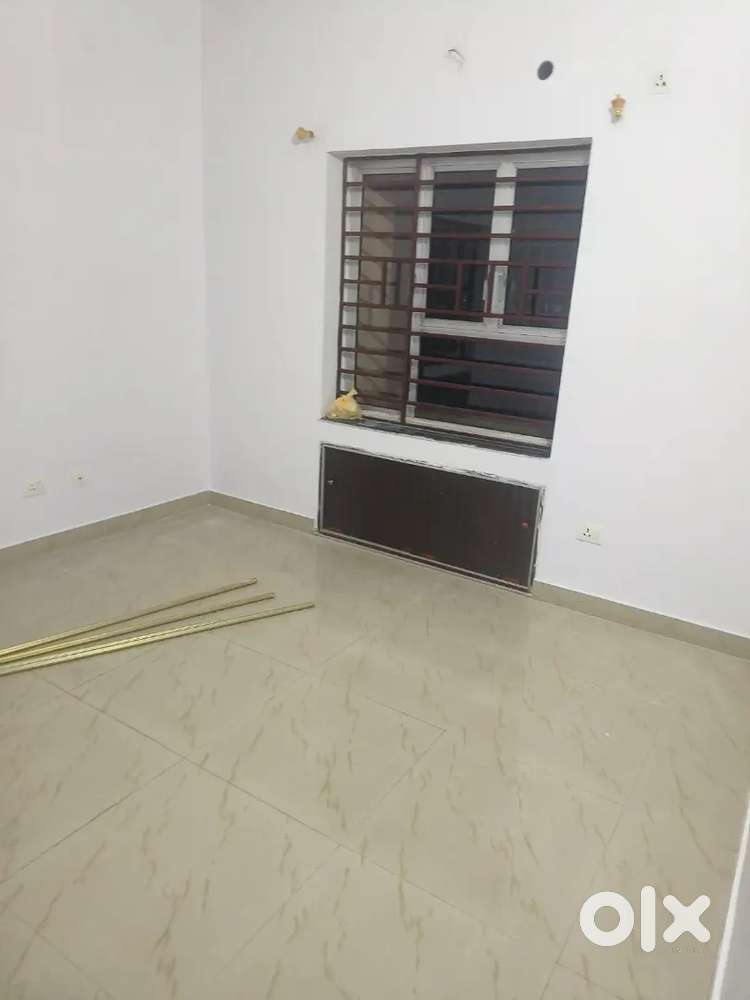 3bhk flat available for rent in sonari near 7th extension