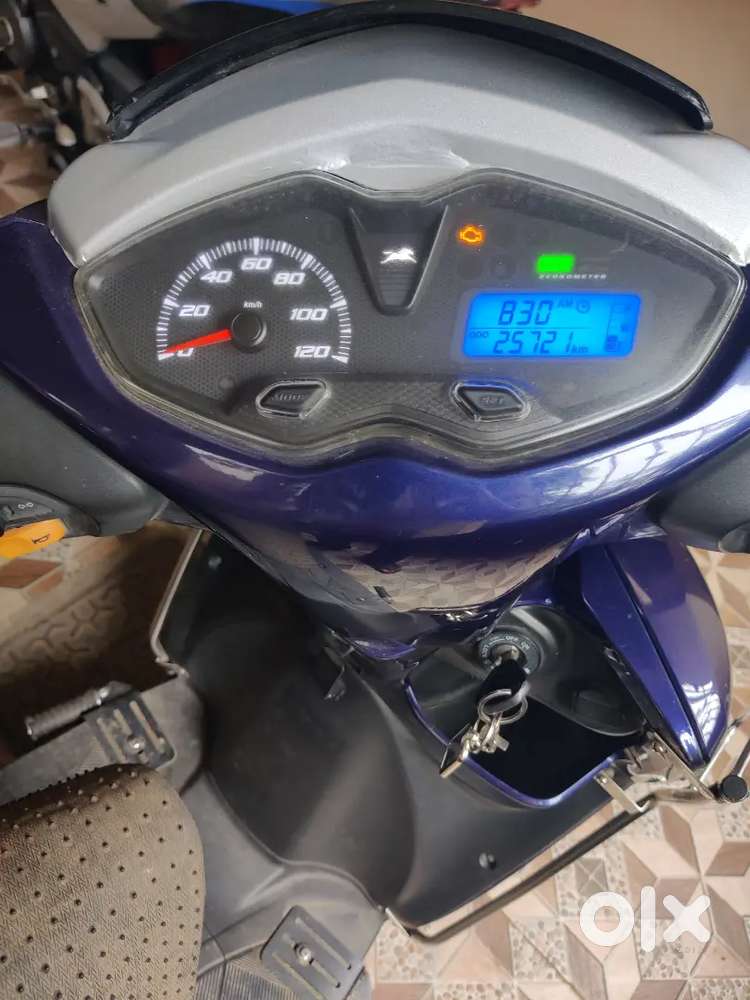 TvS jupiter 125 my own scooter Good condition insuranceCurrent ladyuse
