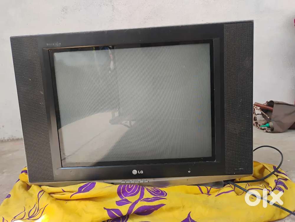 TV, LG Ultra Slim CRT (Cathode Ray Tube) TV