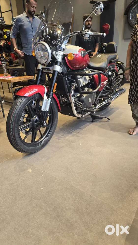 Selling out brand new Super Meteor 650