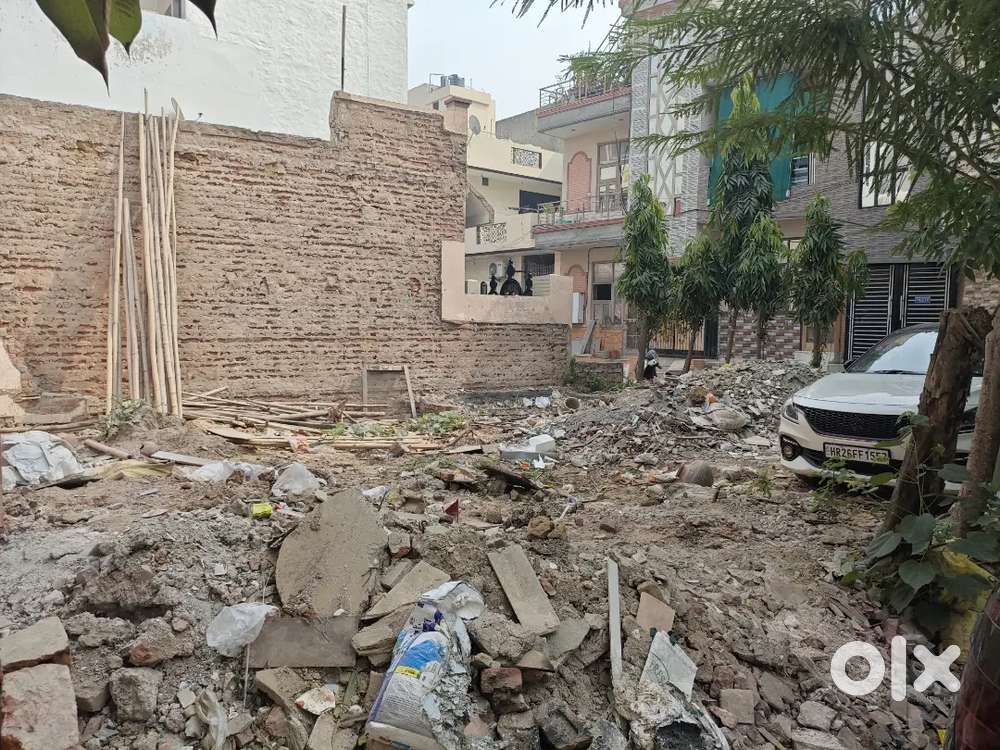 80 Gaj (713 sqft) Corner plot 24×30