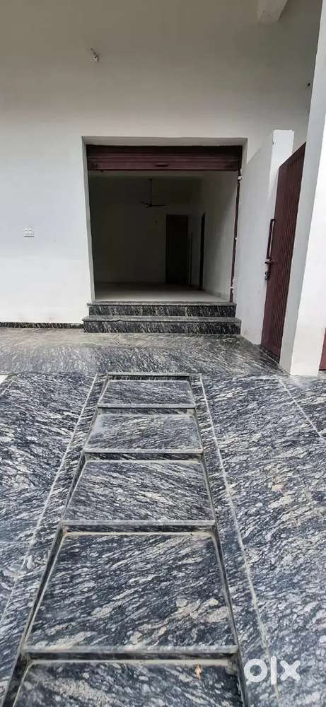 Ground & first floor haĺl use hospital, warehouses.  any office at MDA
