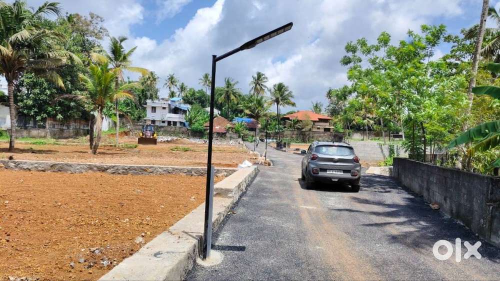 PRIME RESIDENTIAL PLOTS IN THE HEART OF ATTINGAL