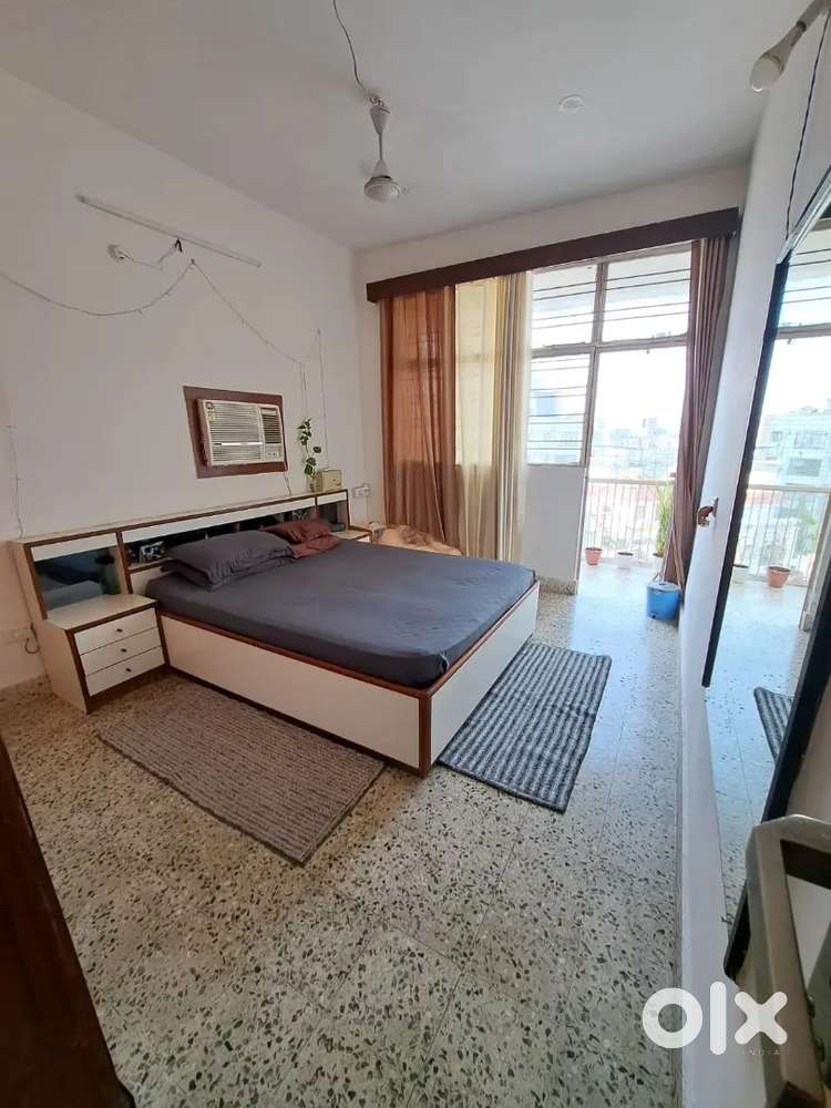 Female Flatmate needed for 3 bhk furnished  house