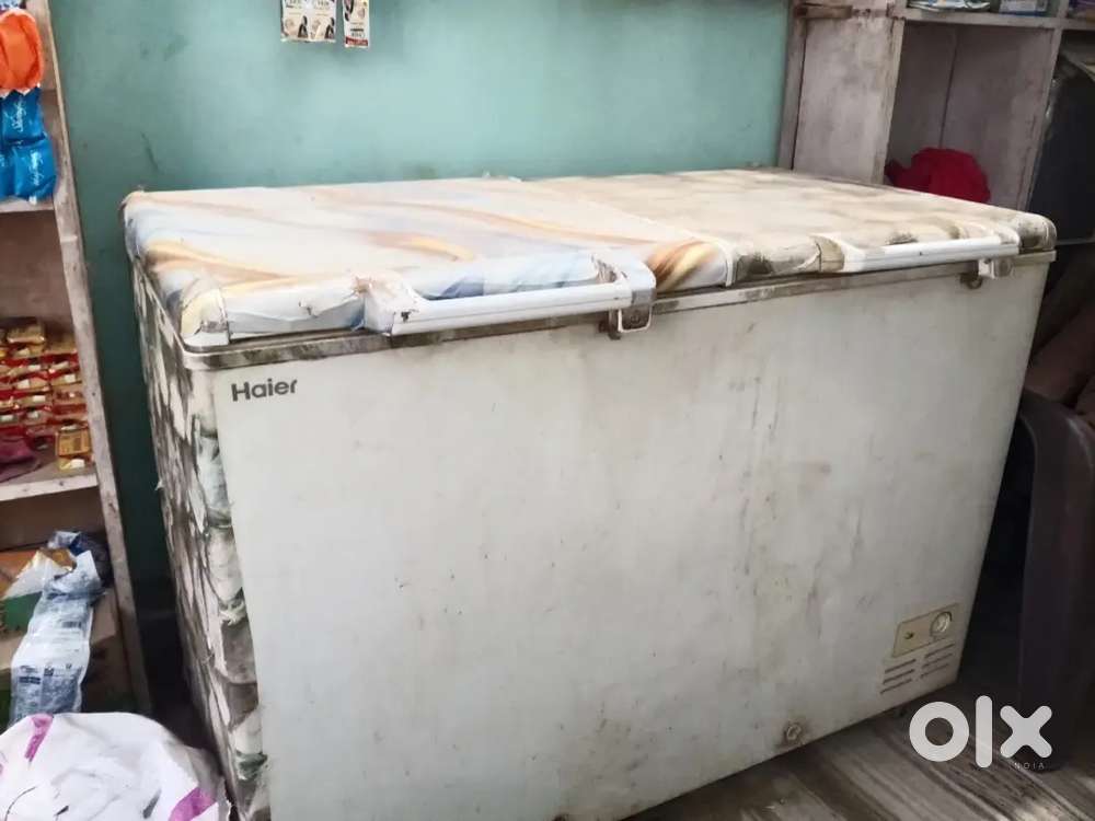 Deep fridge for shop