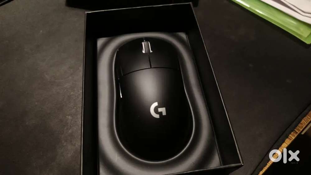 Logitech GPRO Xsuperlight Mouse ( brand new )
