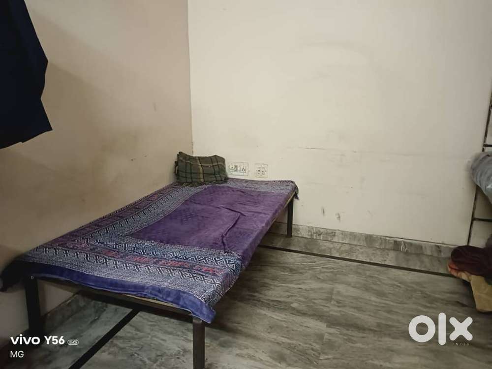 1 room available for 2 persn