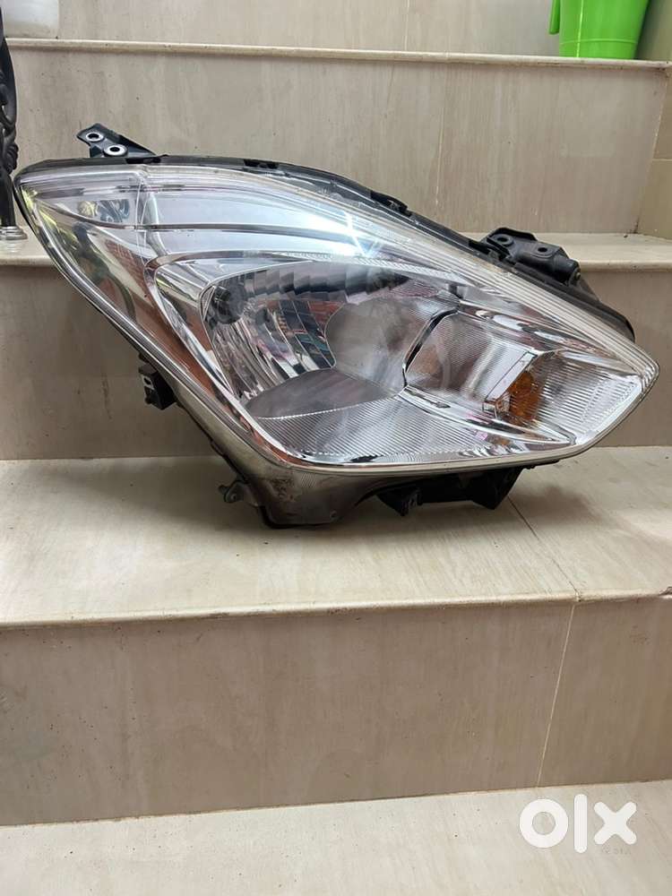 Swift 3rd Generation stock Head Light (Right Side)