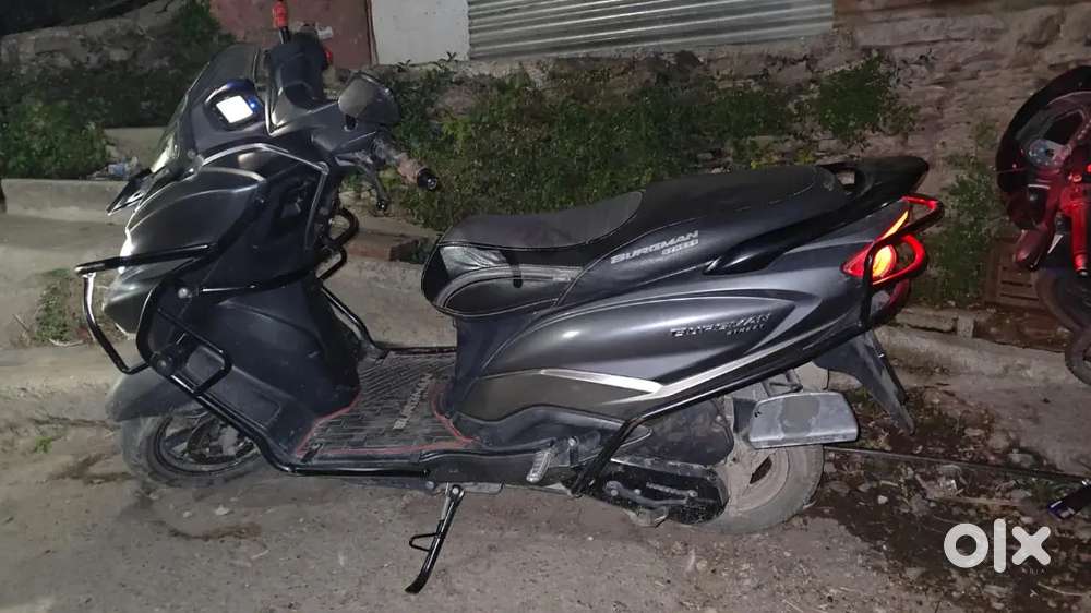 Burgman 2020 model condition ok running 34000 km