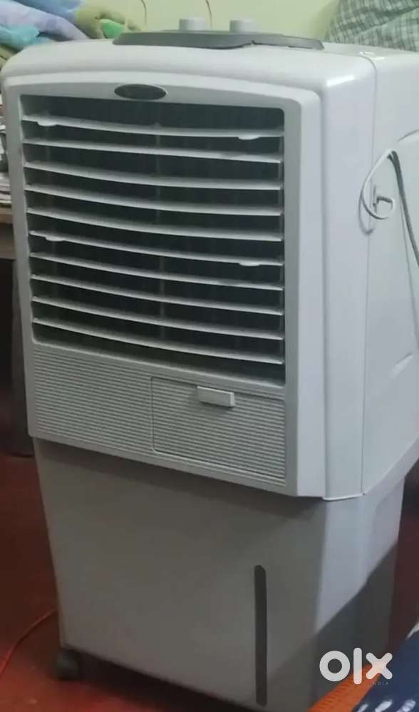 Symphony HiFlo 27 Personal Air Cooler.