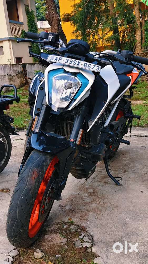 KTM Duke 125