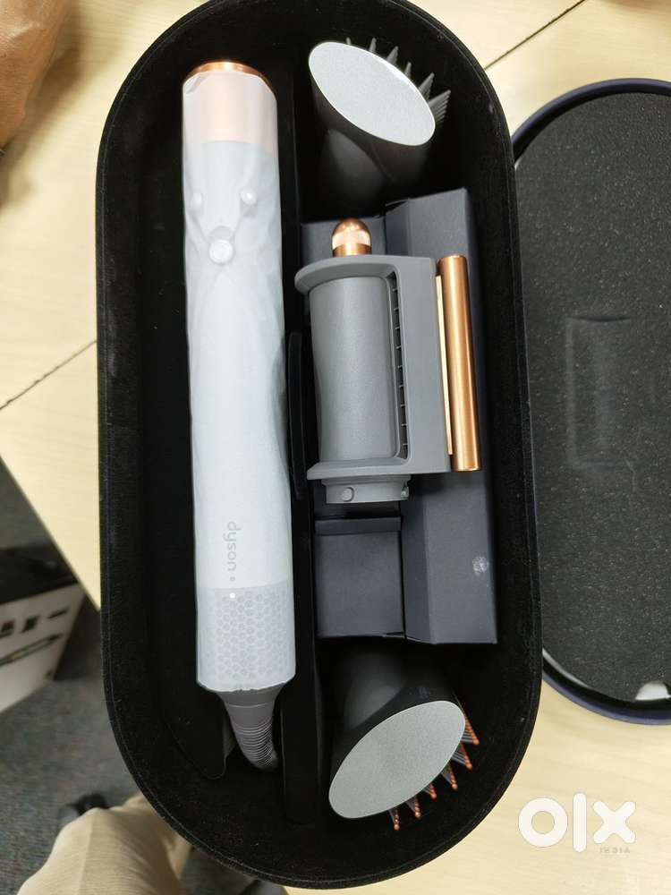 Dyson airwrap conplete long