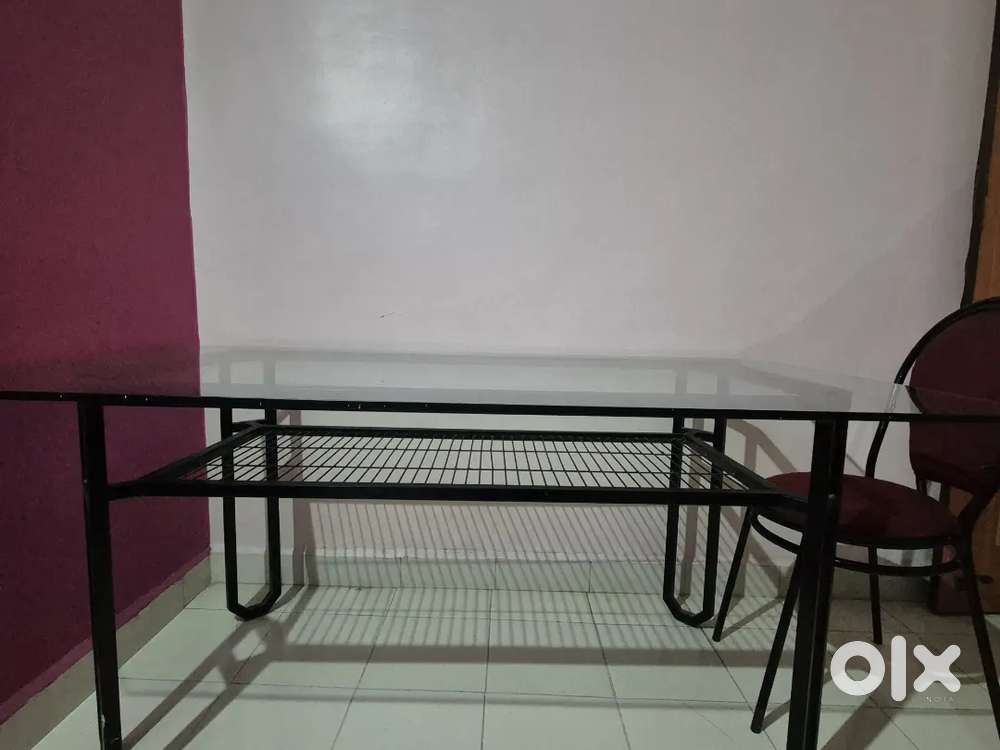 Dining Table - Toughened Glass with 4/6 Seater