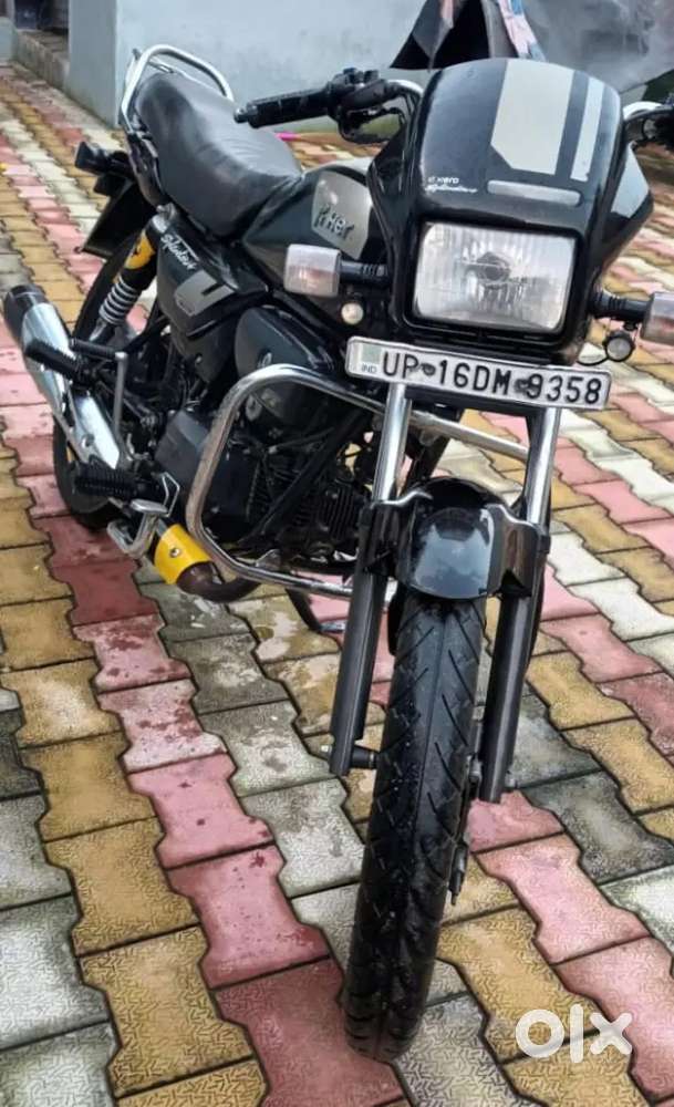 Fix price hai Reg.up16 model.nov.2022 good condition paper complete