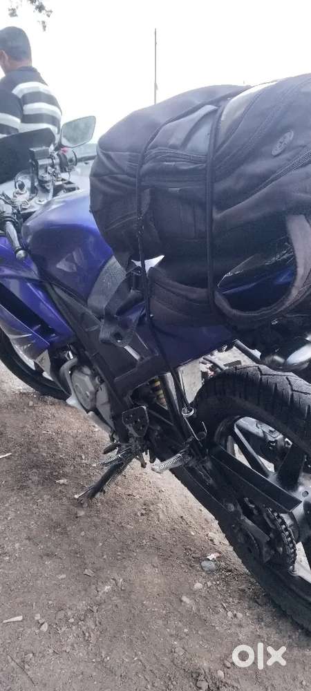 Yamaha R15 v1