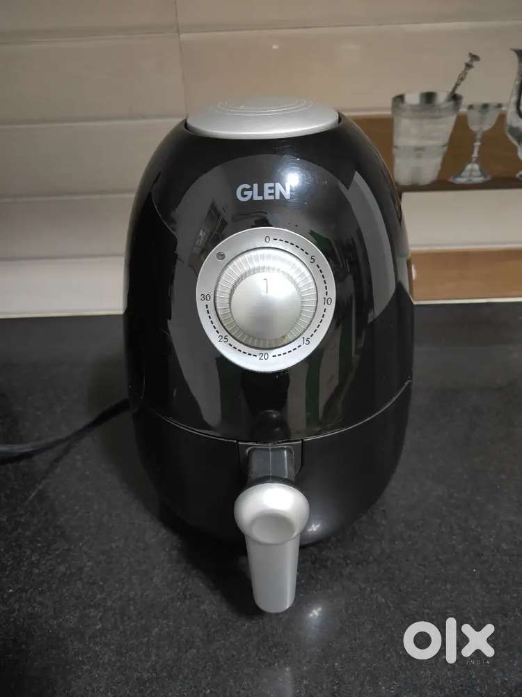 Electric Mini Air Fryer 2 Litres, 800W, Black & Silver (3045)