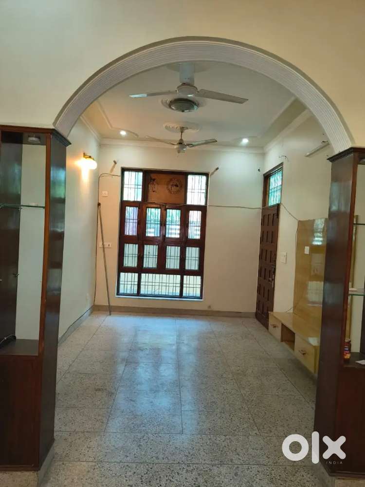 2 bhk ground floor available on rent in sector 46 Faridabad.