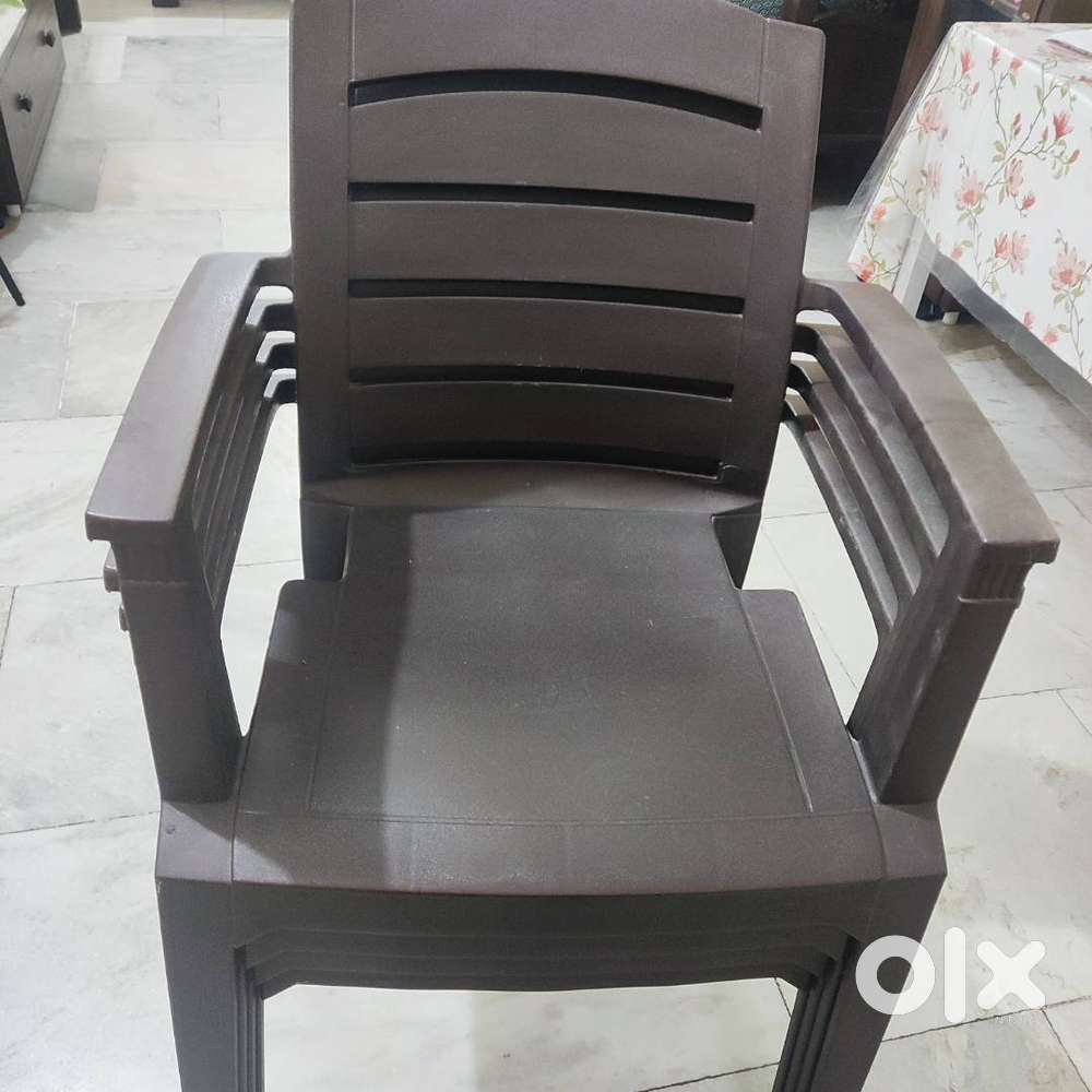 Nilkamal chairs