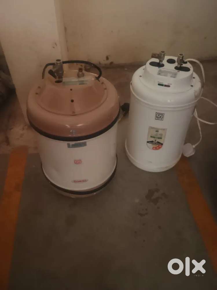 Hot water geyser