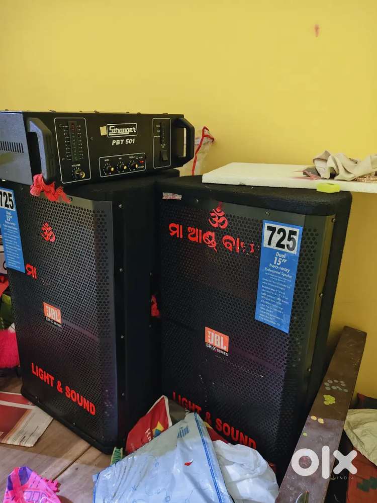 New spicker 2 jbl spicker 15 in . Strenger 501. 2oyarles maicro phone