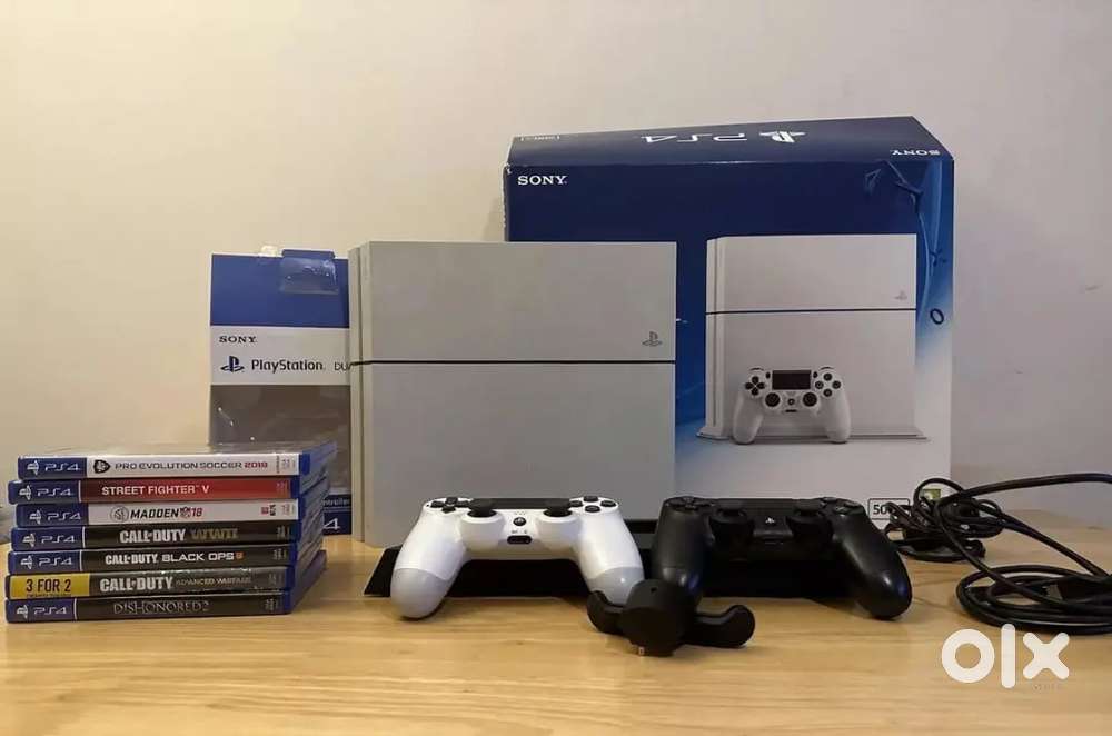 Sony PlayStation 4 Slim 500GB Console Glacier White 2 controllers