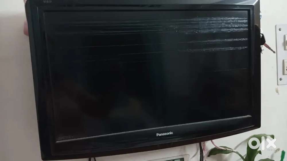 New condition 2YEAR tv BRAND NEW CONDITION